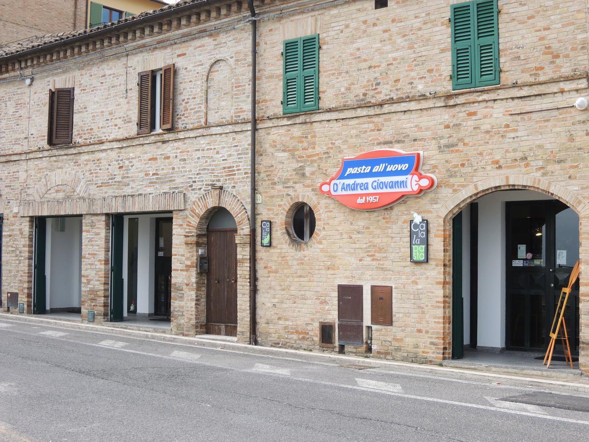 ホテル Calalanotte レカナーティ エクステリア 写真
